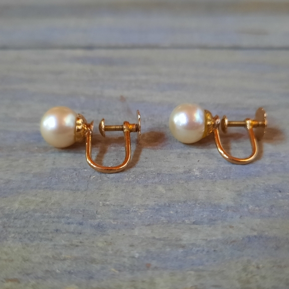 Vintage 18K Yellow Gold Custom Made Cultured Pearl Screwback Earrings - Picture 5 of 15